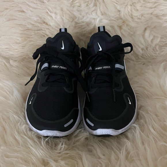 Nike React Miler Trust Black/White Running Shoes - Picture 2 of 10